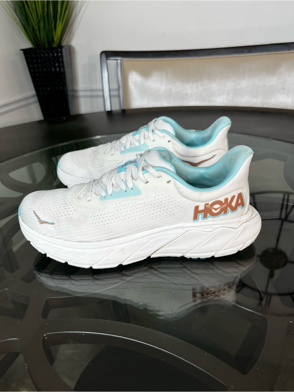 Hoka Arahi 7 Athletic Sneakers Women’s Sz 9.5